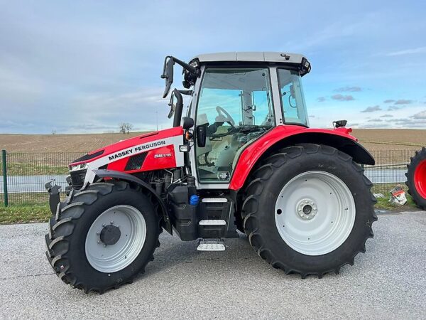 2023 Massey Ferguson 5S.115 Dyna-4 Efficient - Image 3