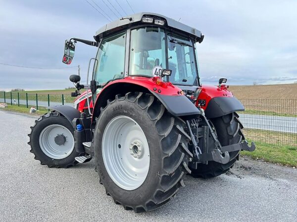 2023 Massey Ferguson 5S.115 Dyna-4 Efficient - Image 4