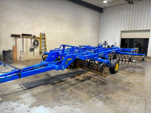Landoll 7410-14 14' vertical tillage Disc Ploughs - Image 3