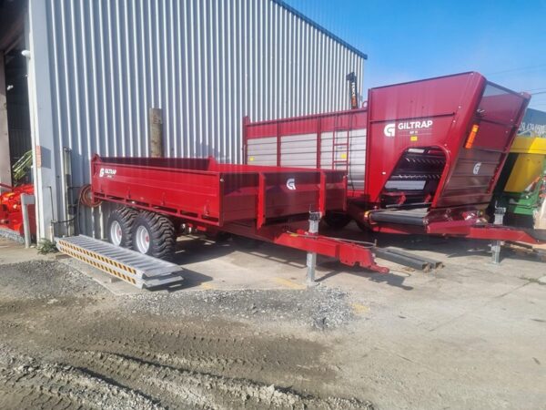 GILTRAP T37-08 8 TONNE FARM TRAILERS