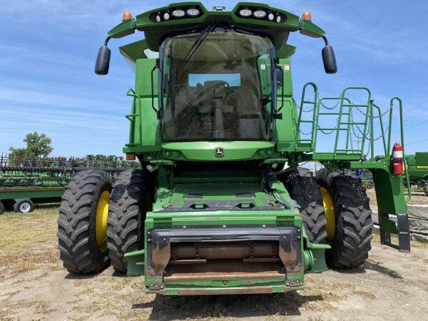 John Deere S670 Combine Harvester - Image 4