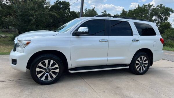 2014 Toyota Sequoia - Image 3