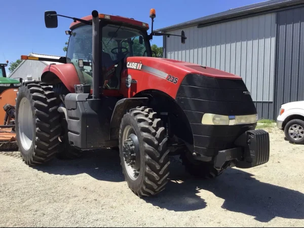 2013 Case IH Magnum 235 Tractor - Image 2