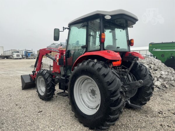 2014 MASSEY FERGUSON 4610 Tractor - Image 5