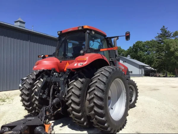 2013 Case IH Magnum 235 Tractor - Image 7